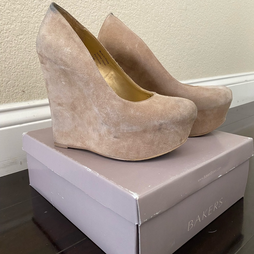 Vintage Y2K Bakers Suede Platform Wedge